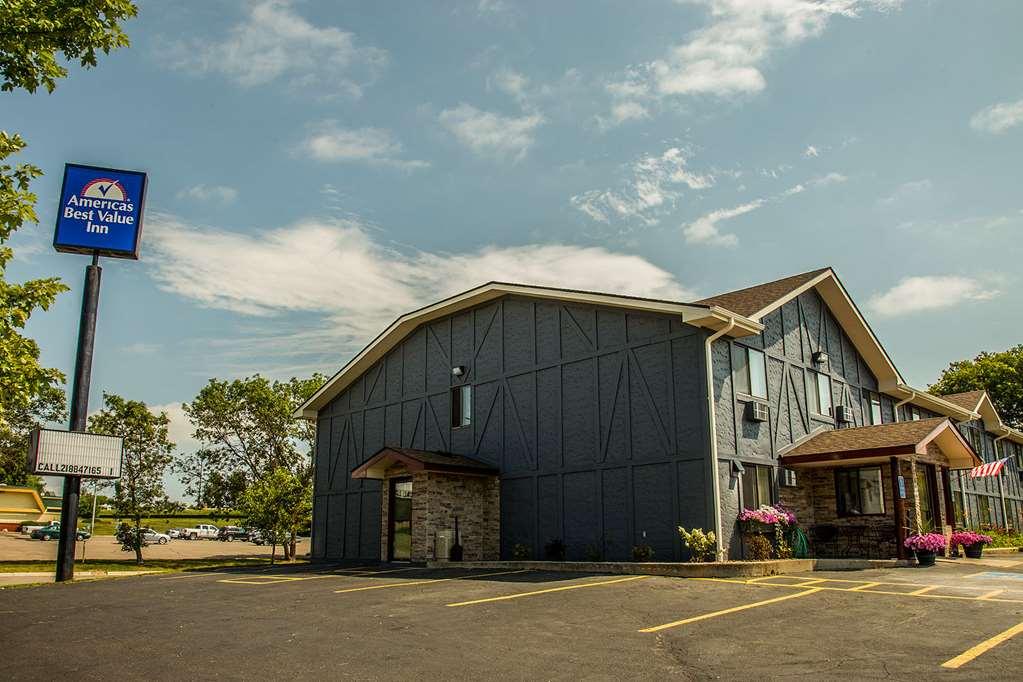 Americas Best Value Inn & Suites Detroit Lakes Kültér fotó