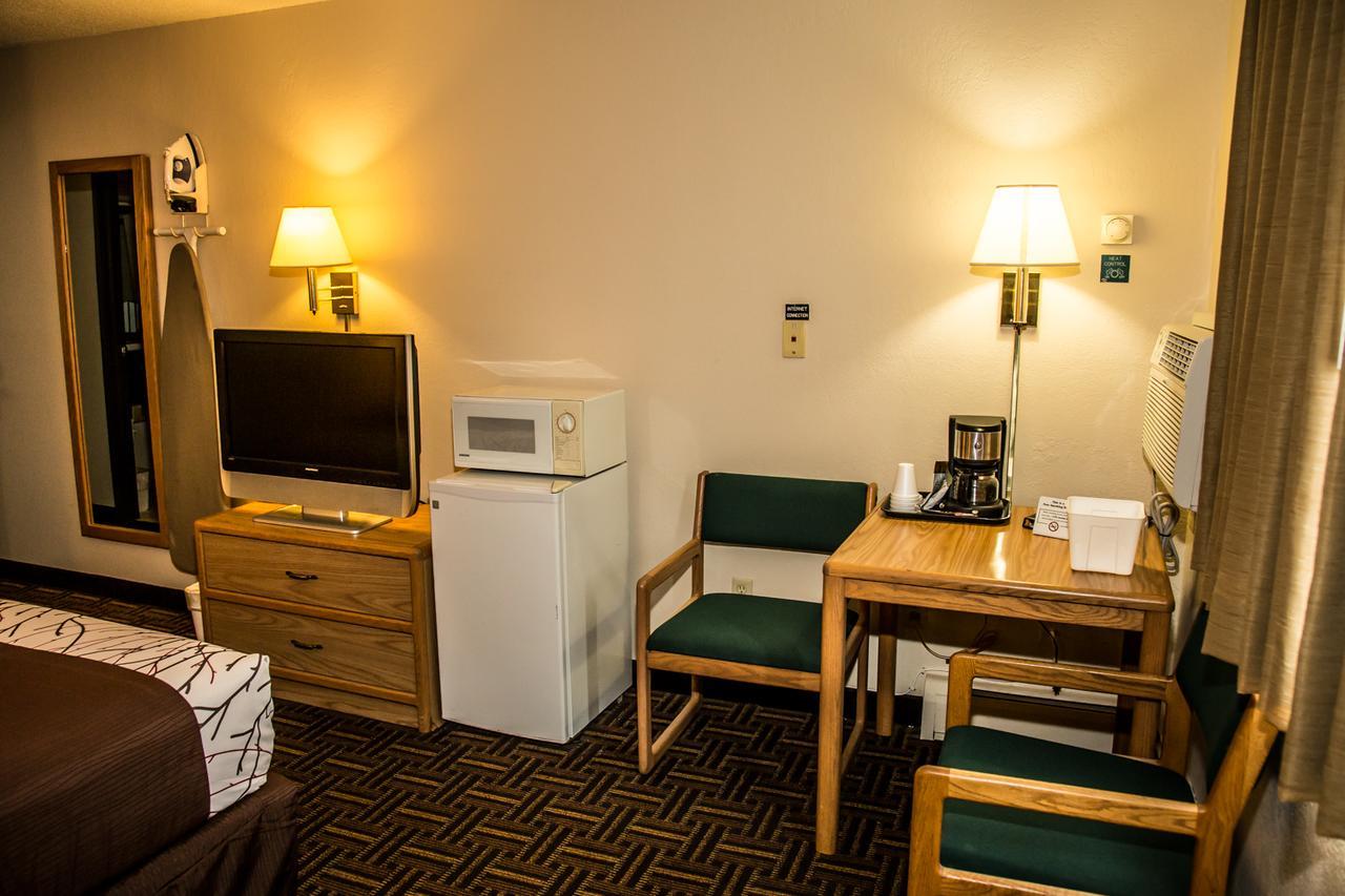 Americas Best Value Inn & Suites Detroit Lakes Kültér fotó
