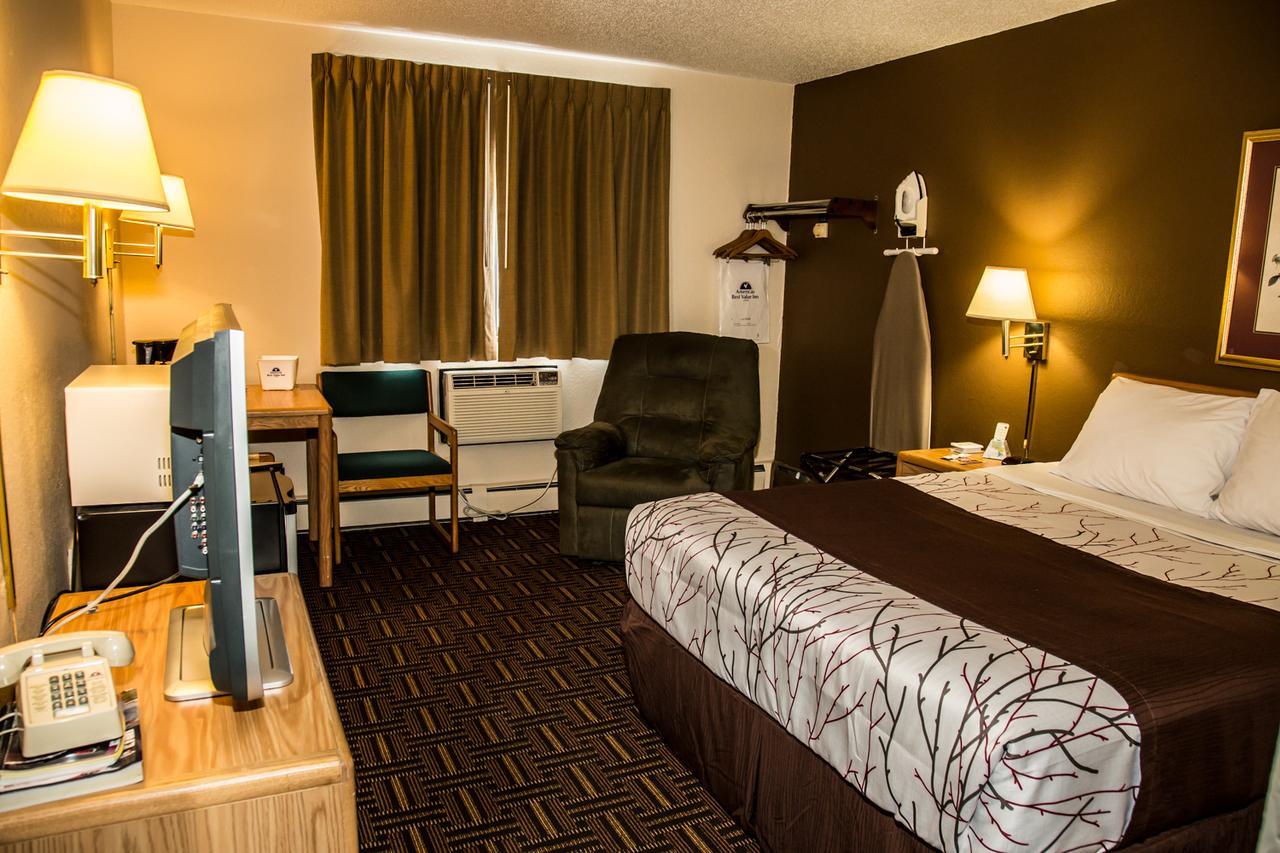 Americas Best Value Inn & Suites Detroit Lakes Kültér fotó