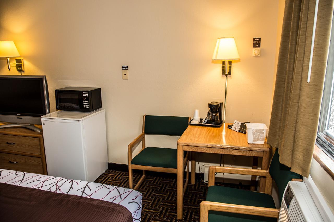 Americas Best Value Inn & Suites Detroit Lakes Kültér fotó