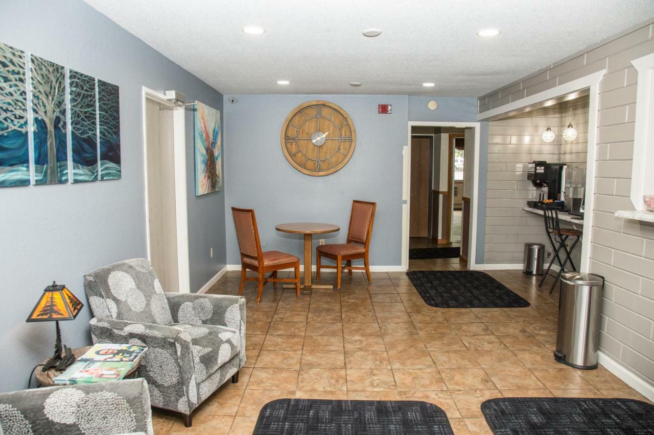 Americas Best Value Inn & Suites Detroit Lakes Kültér fotó